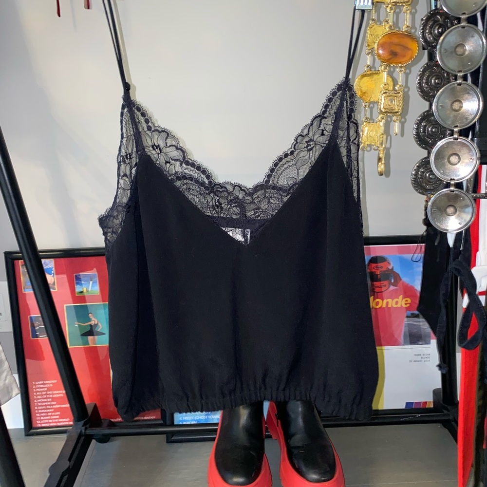 Aritzia lace top